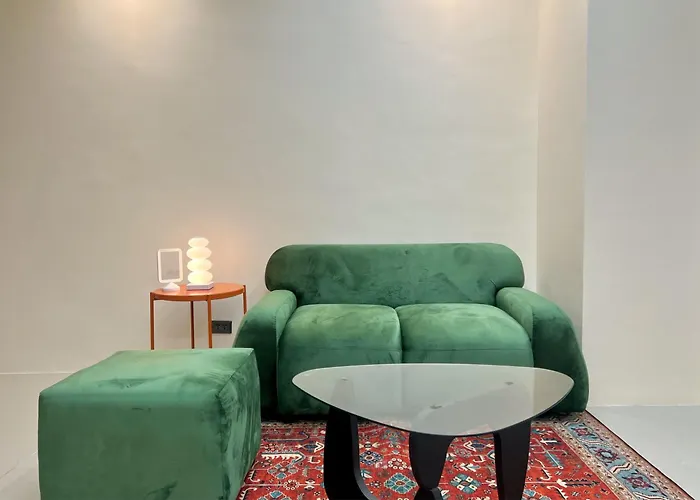 Apartahotel In Of Taguig - Near Burgos Circle Manila
